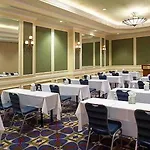 Renaissance Meadowlands Hotel 