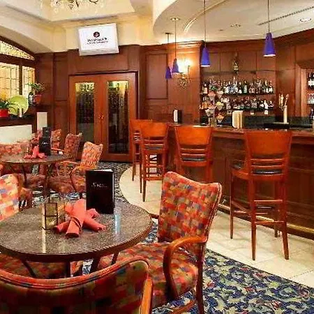 Renaissance Meadowlands Hotel 
