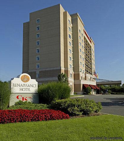 Hotel Renaissance Meadowlands