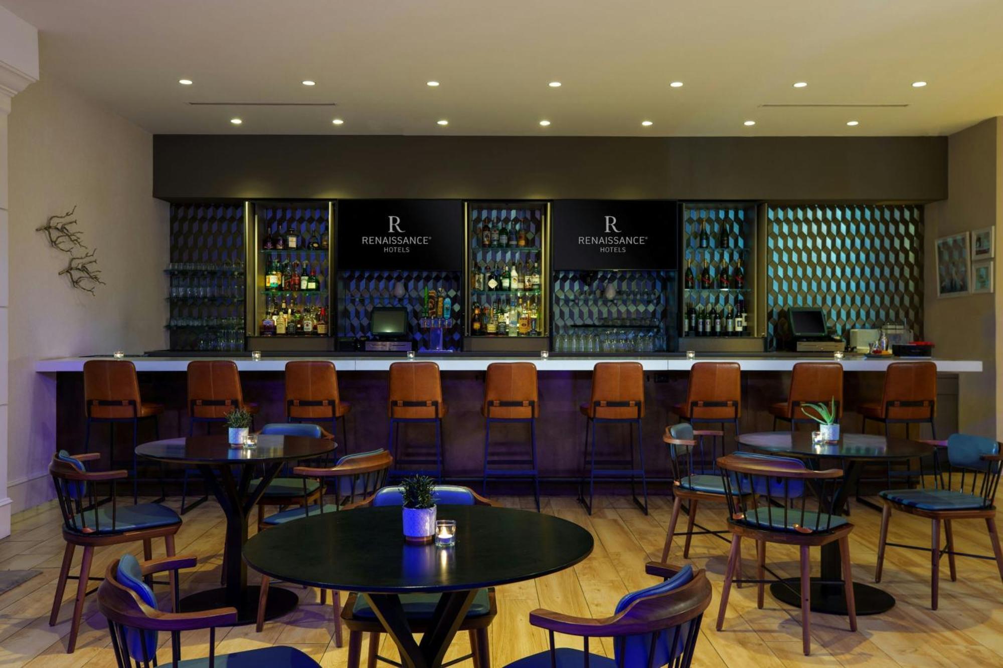 Hotel Renaissance Meadowlands 3*