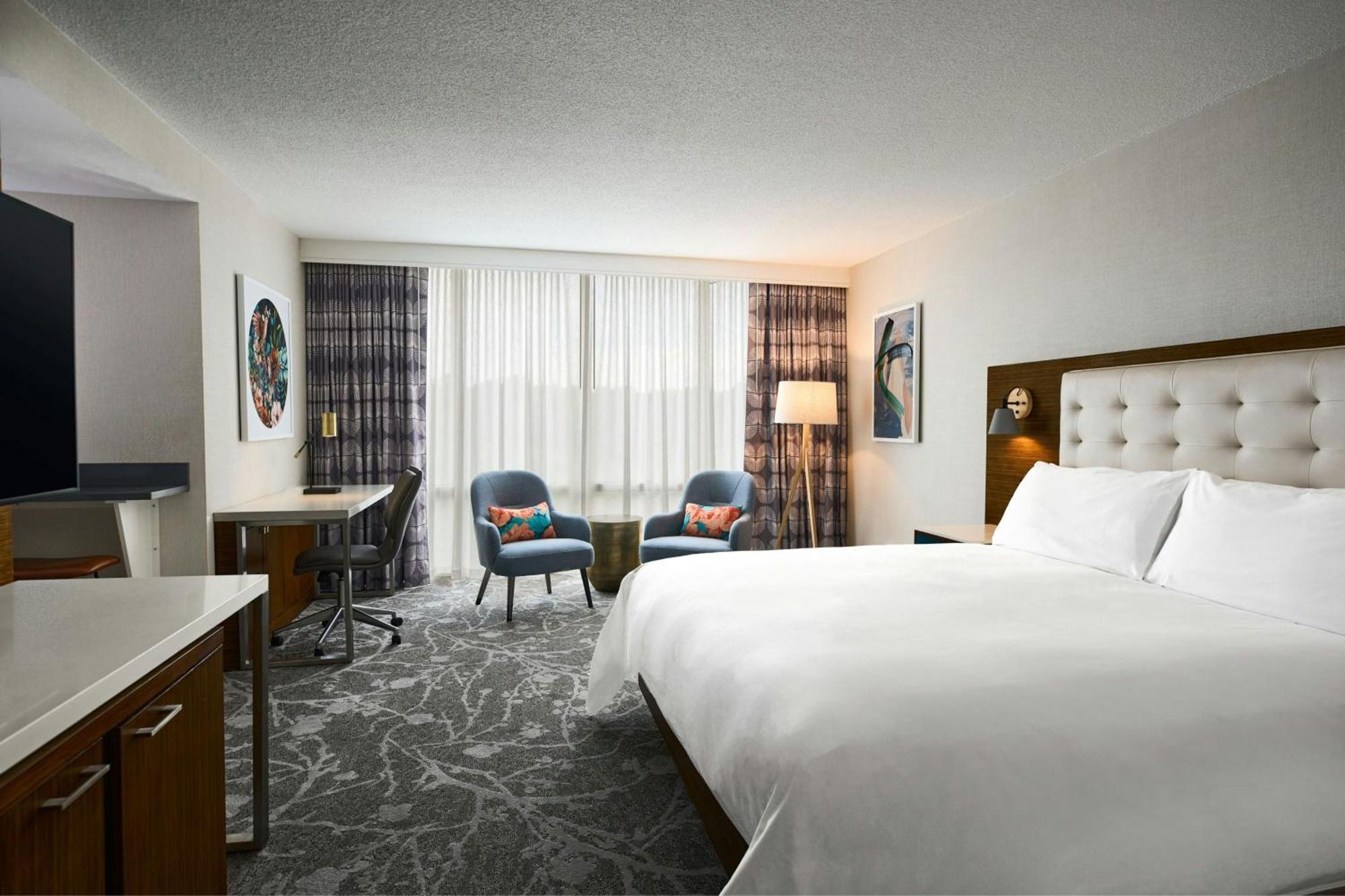 Renaissance Meadowlands Hotel 3*