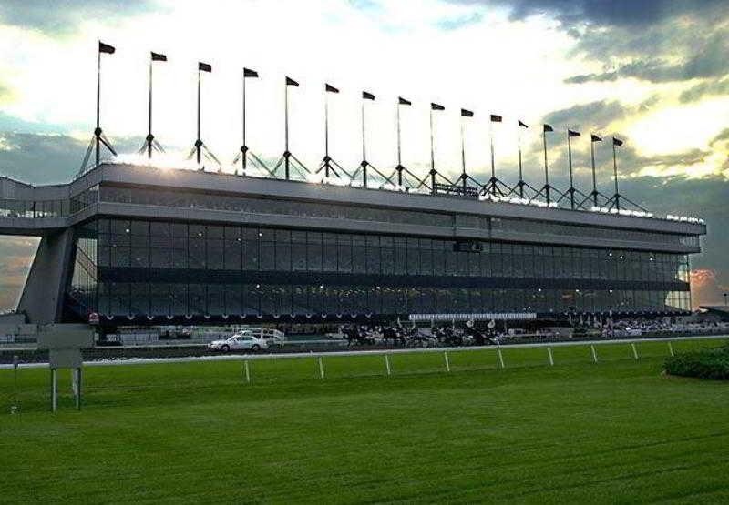 Hotel Renaissance Meadowlands 3*