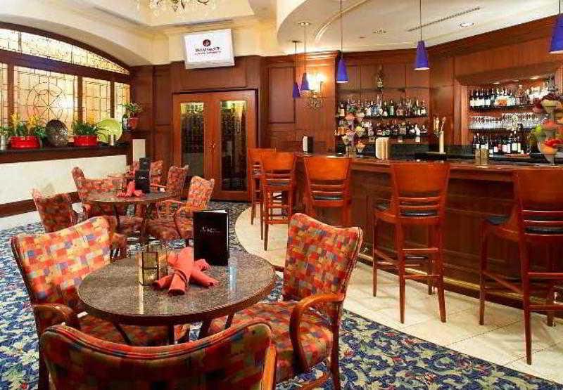 Renaissance Meadowlands Hotel Rutherford
