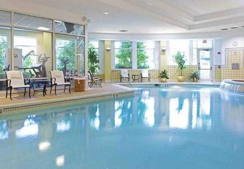 Renaissance Meadowlands 3*